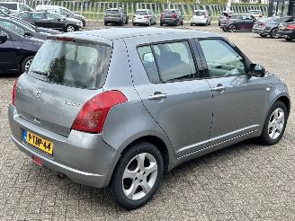 Suzuki Swift 1.3 GLS picture 5