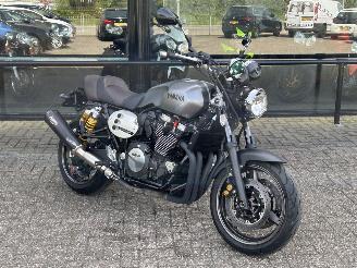 Yamaha XJR 1300  picture 1