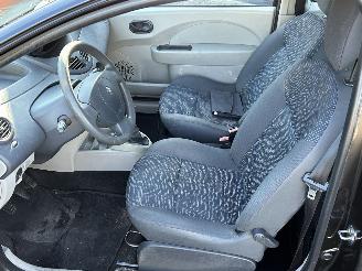 Renault Twingo 1.2 Night & Day picture 10