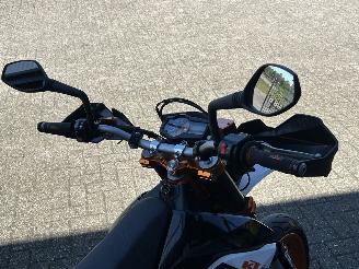 KTM 690 SMC R picture 13