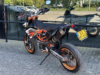 KTM 690 SMC R picture 3