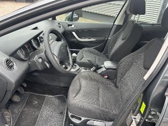 Peugeot 308 1.6 VTi XS picture 10