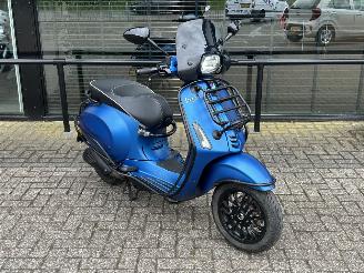 Vespa  Sprint 50 4T picture 1