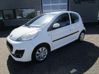 skadebil auto Peugeot 107 Active 5drs 2014/2