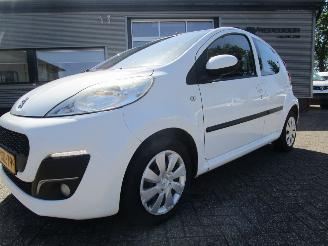 Peugeot 107 Active 5drs picture 23