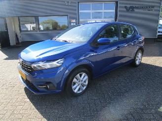 krockskadad bil auto Dacia Sandero Stepway 1.0 TCE 100 BI-F Comfort 2022/1