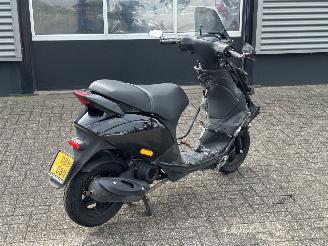 Piaggio  Zip 50 4T picture 1
