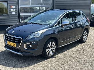 krockskadad bil auto Peugeot 3008 1.6 THP Allure 2015/1