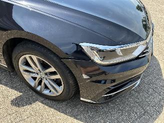 Volkswagen Passat Variant 2.0 TDI Connected Series Plus picture 31