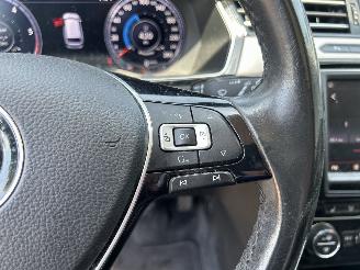 Volkswagen Passat Variant 2.0 TDI Connected Series Plus picture 20
