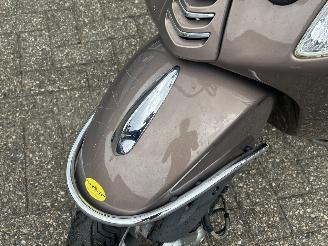 Vespa  Primavera 50 4T picture 9