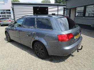 Audi A4 Avant 2.5 TDI Pro-line Business picture 2