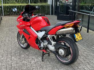 Honda VFR 800 FI ABS picture 3