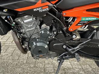 KTM  890 Duke picture 12