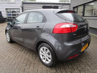 Kia Rio 1.2 CVVT Business Line 5drs picture 3