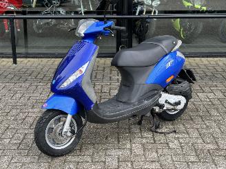 Piaggio  Zip 50 4T picture 1