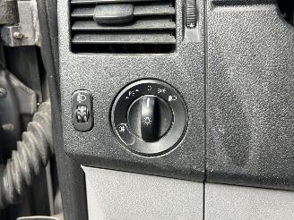 Volkswagen Crafter 35 2.5 TDI L2H2 picture 17