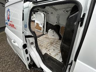 Ford Transit Courier 1.5 TDCI Ambiente Start&Stop picture 11
