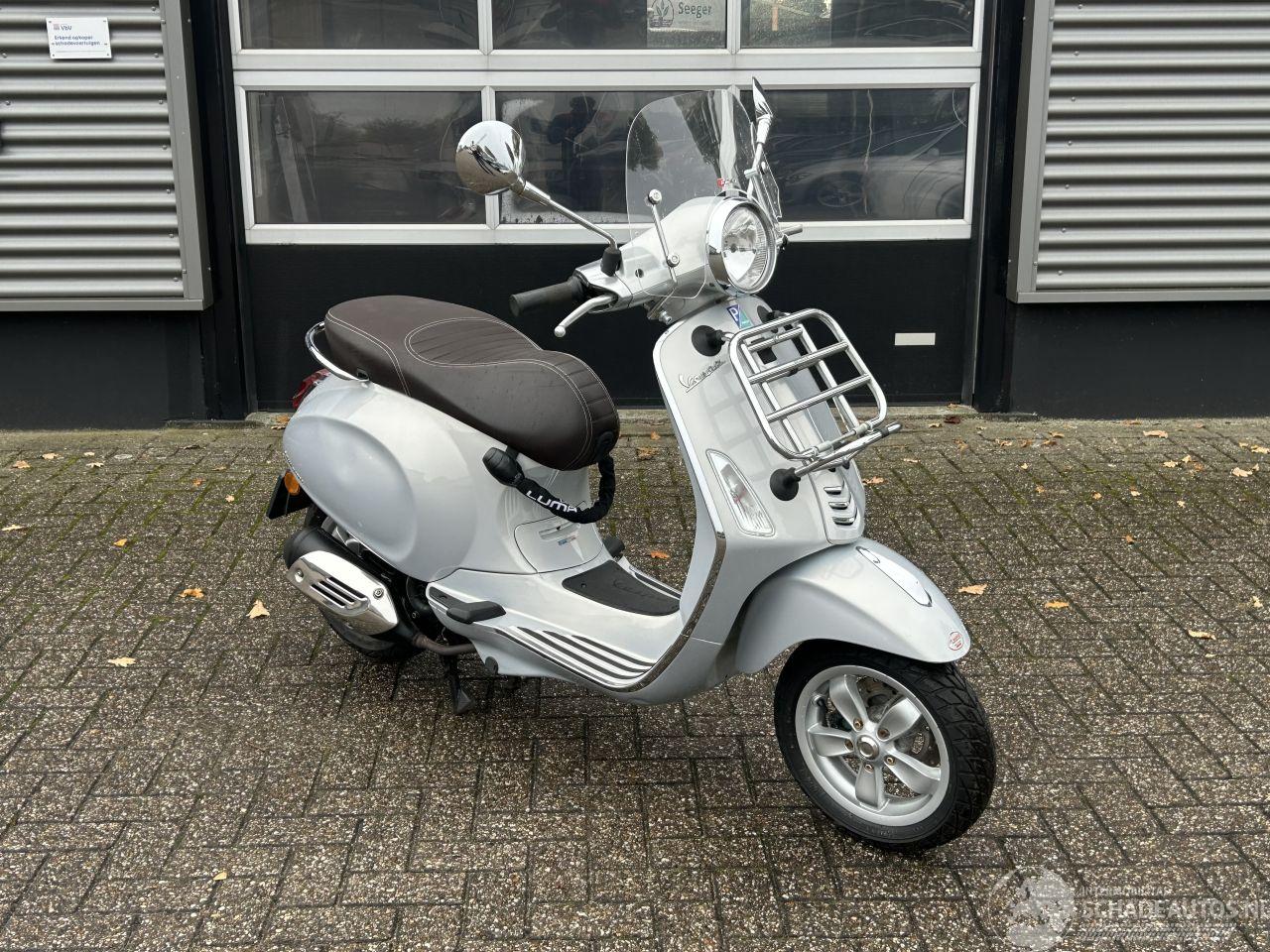 Vespa  Primavera 50 4T