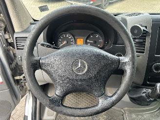 Mercedes Sprinter 215 2.2 CDI picture 16