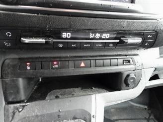 Peugeot Expert 231S 2.0 BlueHDI 120 Premium Pack 3 zits picture 16