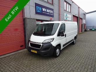 bruktbiler bedrijf Peugeot Boxer 330 2.2 HDI L2H1 XT 3 zits airco 2016/6