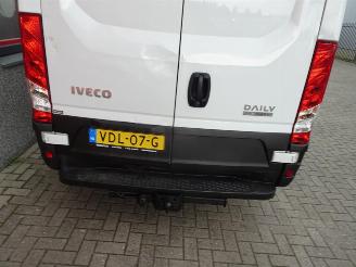 Iveco Daily 35S16V 2.3 352 H1-l2 hi matic 3500 kg trekgewicht 3 zits navi camera picture 24