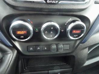 Iveco Daily 35S16V 2.3 352 H1-l2 hi matic 3500 kg trekgewicht 3 zits navi camera picture 8