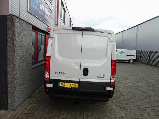 Iveco Daily 35S16V 2.3 352 H1-l2 hi matic 3500 kg trekgewicht 3 zits navi camera picture 10