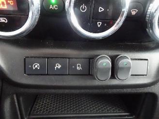 Iveco Daily 35S16V 2.3 352 H1-l2 hi matic 3500 kg trekgewicht 3 zits navi camera picture 21
