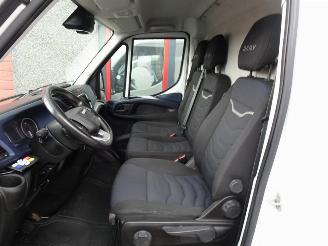 Iveco Daily 35S16V 2.3 352 H1-l2 hi matic 3500 kg trekgewicht 3 zits navi camera picture 5