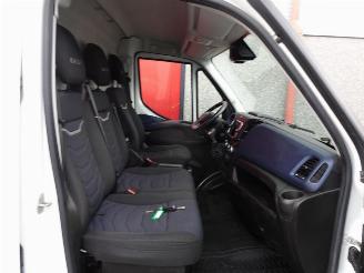 Iveco Daily 35S16V 2.3 352 H1-l2 hi matic 3500 kg trekgewicht 3 zits navi camera picture 27
