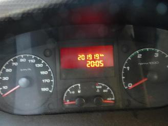 Iveco Daily 35S13 D 375 7 pers dc picture 13