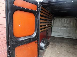 Peugeot Boxer 330 2.2 HDI L2H2 XR 3 zits airco picture 15