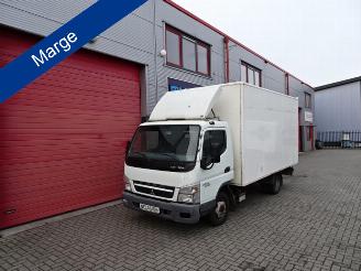 skadebil auto Mitsubishi Canter fuso 3C13 3.0 DI 385 bakwagen airco let op motor defect!!!!!!!!!!! 2010/5