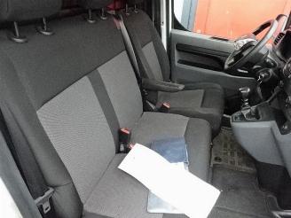 Peugeot Expert 231S 2.0 BlueHDI 120 Premium 3 zits airco picture 12