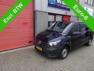 krockskadad bil bedrijf Mercedes Vito 109 CDI Functional airco rijdbare schade 2017/3