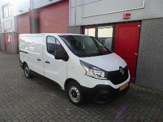 Renault Trafic 1.6 dCi T27 L1H1 Comfort 3 zits airco picture 4