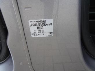 Peugeot Expert 2.0 BlueHDI 120 Long Asphalt DC picture 31