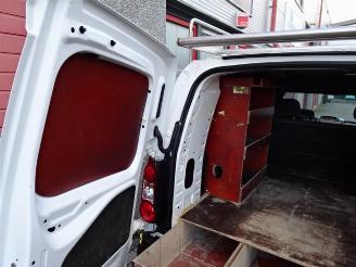 Peugeot Partner 122 1.6 e-HDI L2 XR airco inrichting imperiaal picture 20