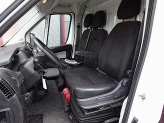 Peugeot Boxer 330 2.0 BlueHDI L2H2 Premium Pack 2 x schuifdeur picture 10