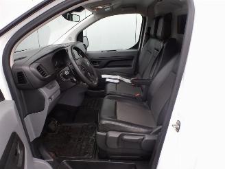 Peugeot Expert 2.0 BlueHDI 180 Standard Premium 3 zits airco 180 pk automaat picture 9