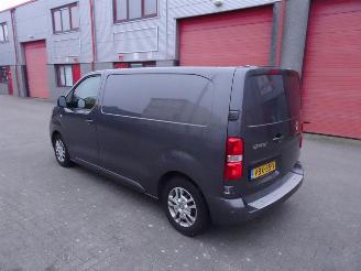 Peugeot Expert 1.5 BlueHDI 120 Standard Premium 3 ZITS LET OP MOTOR SLAAT NIET AAN !! picture 2