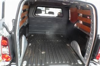 Citroën Berlingo 1.6 e-HDI 500 Club Economy 3 zits clima navi picture 10