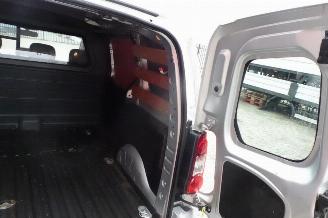 Citroën Berlingo 1.6 e-HDI 500 Club Economy 3 zits clima navi picture 26