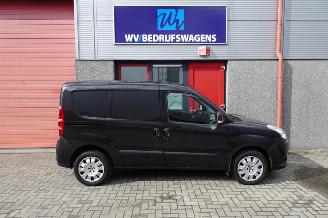 Fiat Doblo Cargo 1.4 Actual airco topstaat benzine uitvoering 100907 km !!!!!! marge Met dit voertuig mag u alle milieuzones inrijden. picture 6