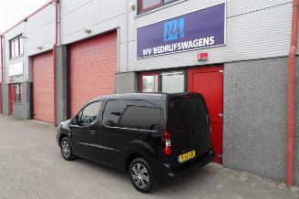 Citroën Berlingo 1.6 BlueHDI 75 Business 3 zits navi airco picture 3