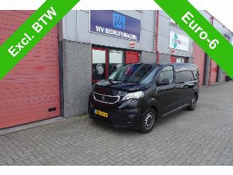 krockskadad bil bedrijf Peugeot Expert 2.0 BlueHDI 120 Standard Premium airco navi automaat 2021/11