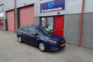 Opel Astra Sports Tourer lkw picture 4