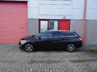 Peugeot 308 SW 1.2 PureTech Blue Lease Premium let op nieuwe motor !!!!!!! picture 5